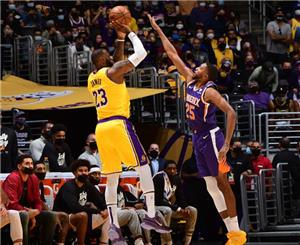 2021年5月28日NBA季后赛湖人vs太阳第3场录像视频回放 湖人109-95太阳总比分2-1 布克被驱逐